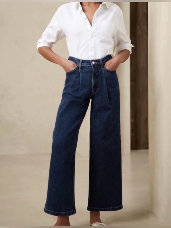 Banana Republic Denim - Banana Republic High Rise Pleated Wide Leg Crop Jeans